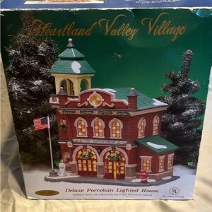 Deluxe Porcelain Lighted House - Red and Green